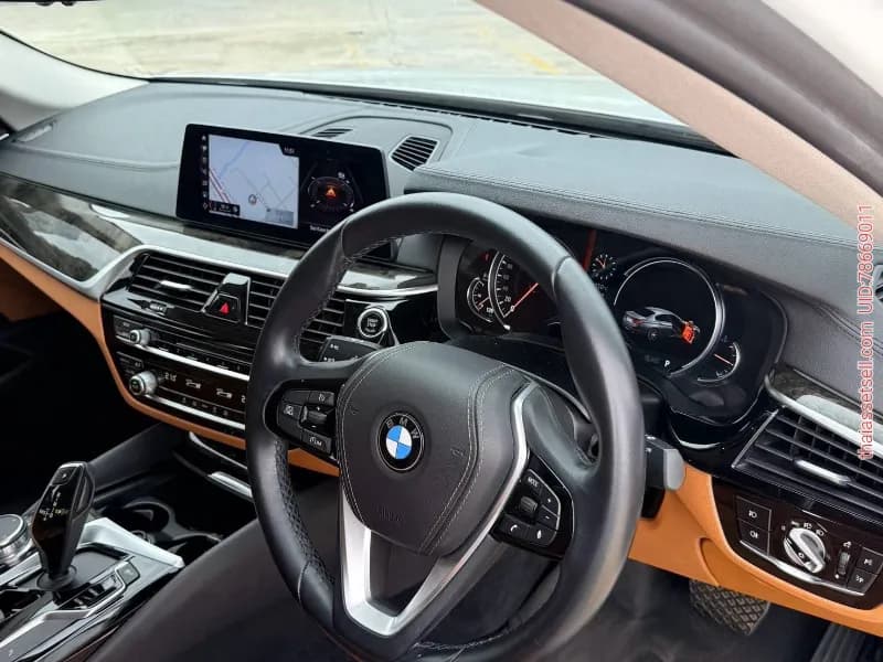 BMW 520d Sport ปี 2018 ไมล์ 88,xxx KMราคา 899,000.- - รูปภาพ 3