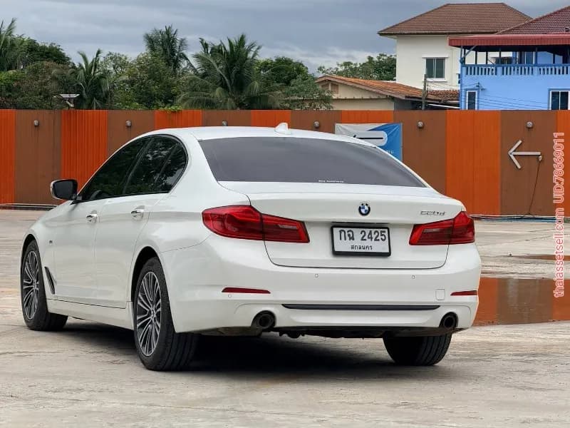 BMW 520d Sport ปี 2018 ไมล์ 88,xxx KMราคา 899,000.- - รูปภาพ 9