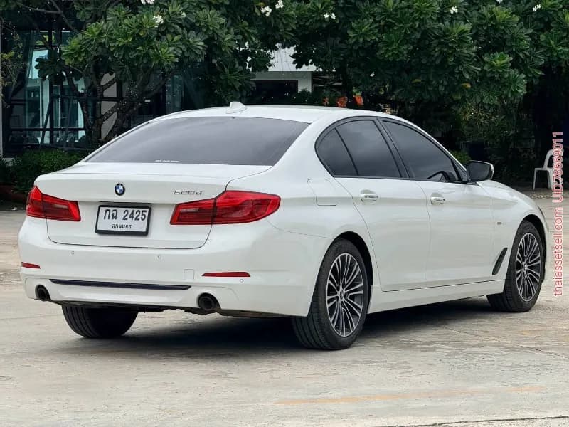 BMW 520d Sport ปี 2018 ไมล์ 88,xxx KMราคา 899,000.- - รูปภาพ 10