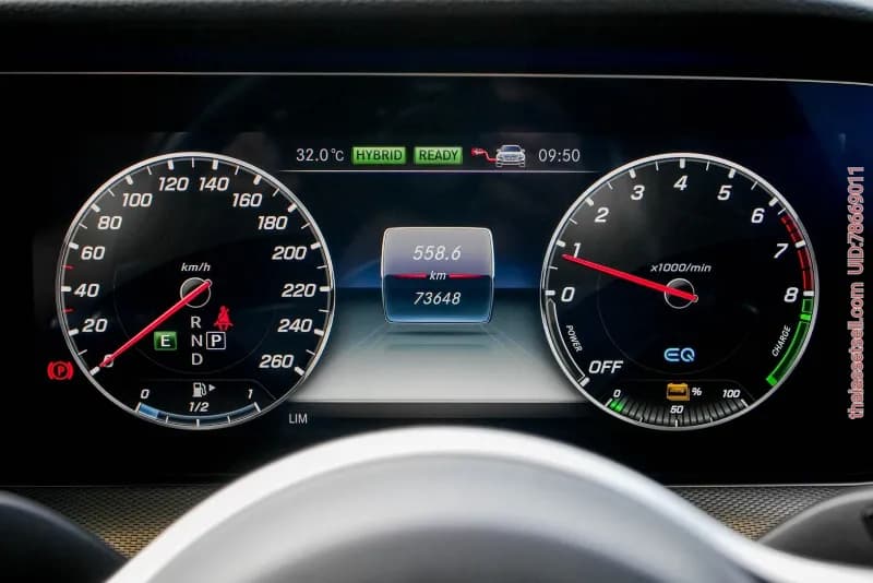 Mercedes-Benz E350e AVANTGARDE ปี 2019E-Class Plug-in Hybrid บ้านมือเดียว ไมล์ 73,xxx KM - รูปภาพ 4