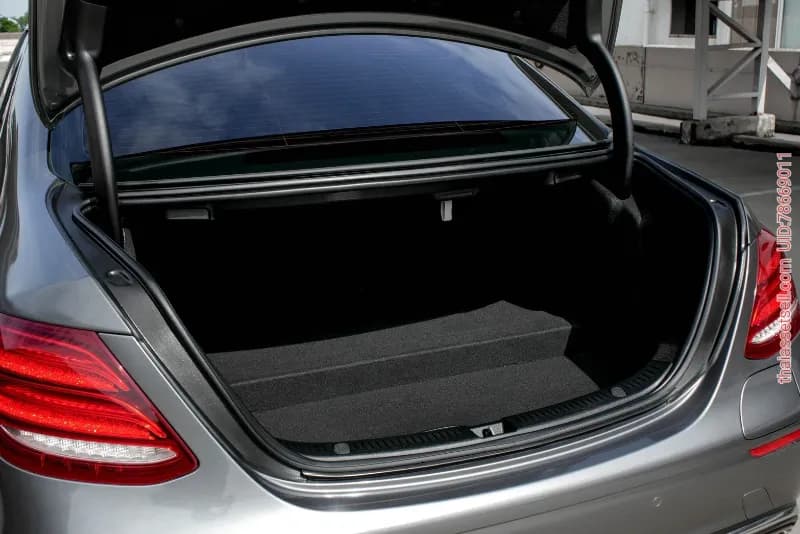 Mercedes-Benz E350e AVANTGARDE ปี 2019E-Class Plug-in Hybrid บ้านมือเดียว ไมล์ 73,xxx KM - รูปภาพ 8