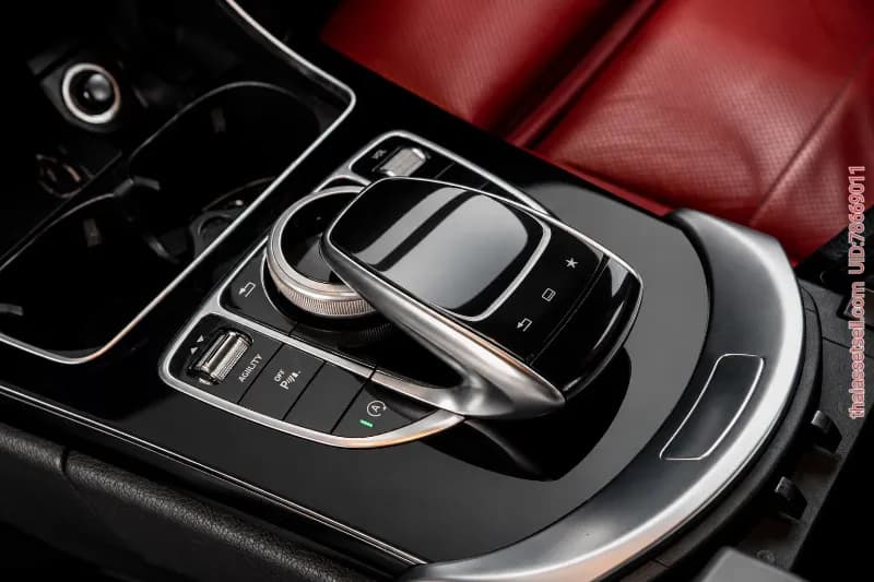 ตอบโจทย์ทั้ง “ความหรู ความแรงและภาพลักษณ์” ในคันเดียวMercedes-Benz C200 - รูปภาพ 5