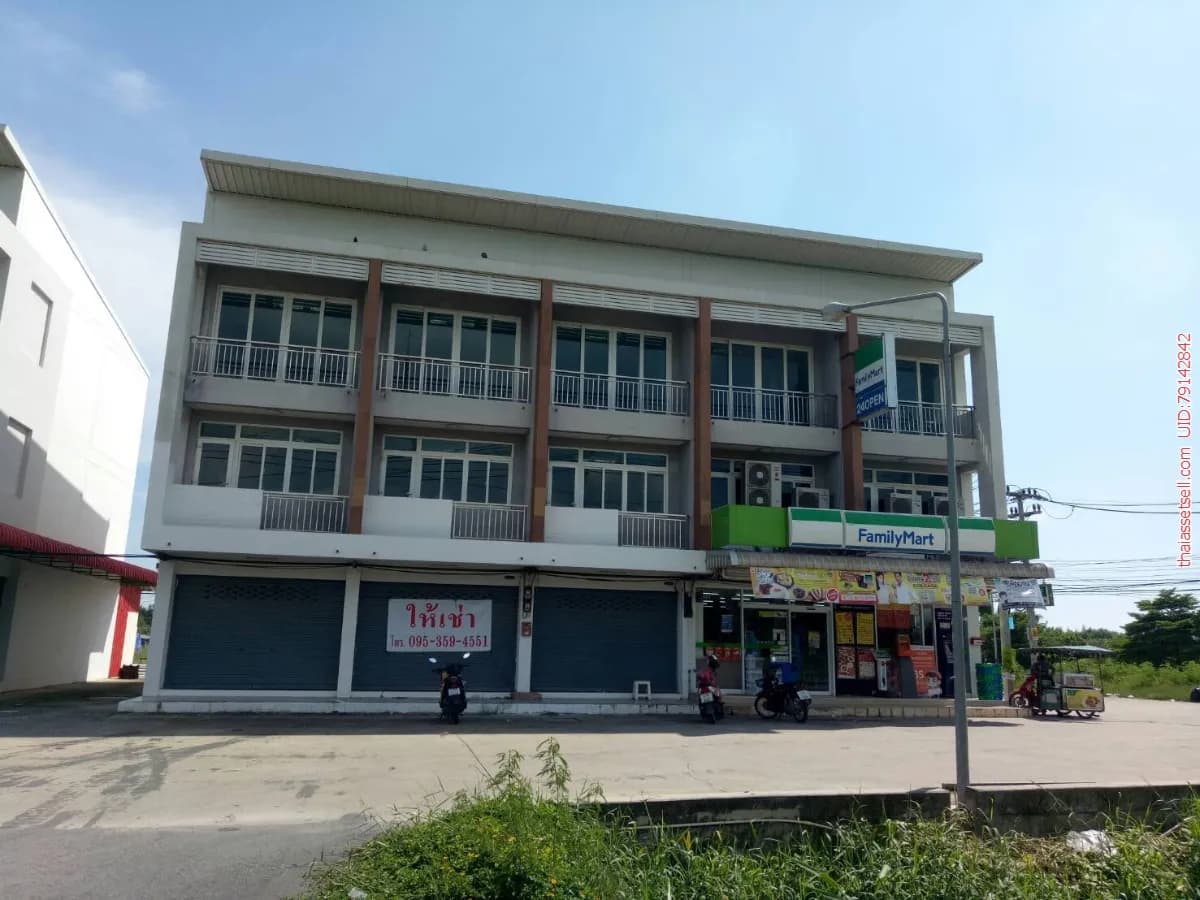 ให้เช่าตึกแถวสินสาคร ติด family mart หน้าหมู่บ้านซื่อตรงสารินและนิคมอุตสาหกรรมสินสาคร เหมาะแก่การทำธุระกิจ แหล่งชุมชน ทำเลดี เมืองสมุทรสาคร สมุทรสาคร - รูปภาพที่ 1