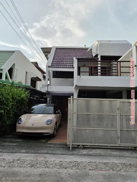 ให้เช่า บ้านแฝด ลาดพร้าว 26 ใกล้ MRT ลาดพร้าว MRT รัชดา ทำเลดี เดินทางสะดวก เหมาะอยู่อาศัย ไม่รับสัตว์เลี้ยง ว่างสิ้นเดือนตุลาคม 2569 จตุจักร กรุงเทพมหานคร