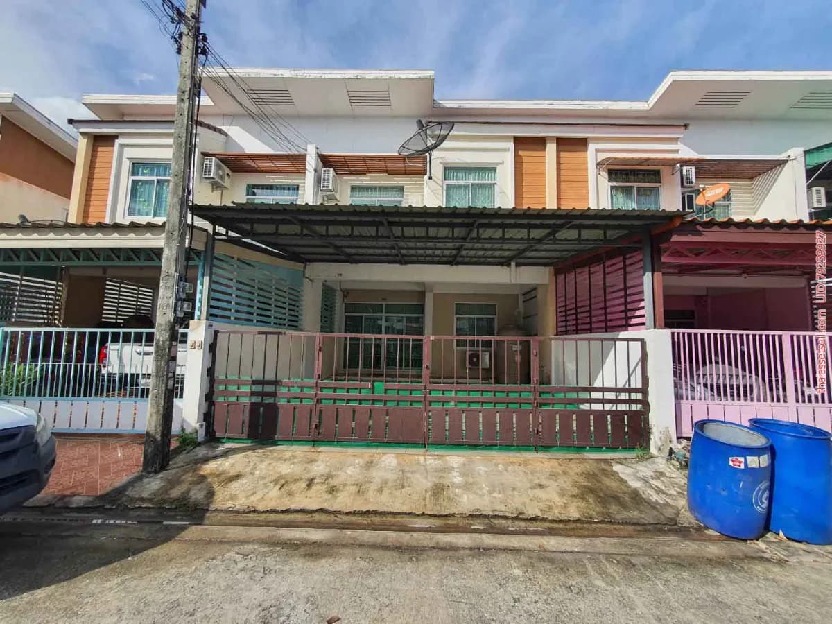 ให้เช่าทาวน์เฮาส์ 2 ชั้น หมู่บ้านไทยสมบูรณ์ 3 คลองหลวง คลอง 3 ปทุมธานี ใกล้บิ๊กซีคลอง 3,ฟิวเจอร์ เฟอร์พร้อม พื้นที่ 28 ตร.ว.3 นอน 3 น้ำ จอดรถ 2 คัน มีแอร์ คลองหลวง ปทุมธานี - รูปภาพที่ 1