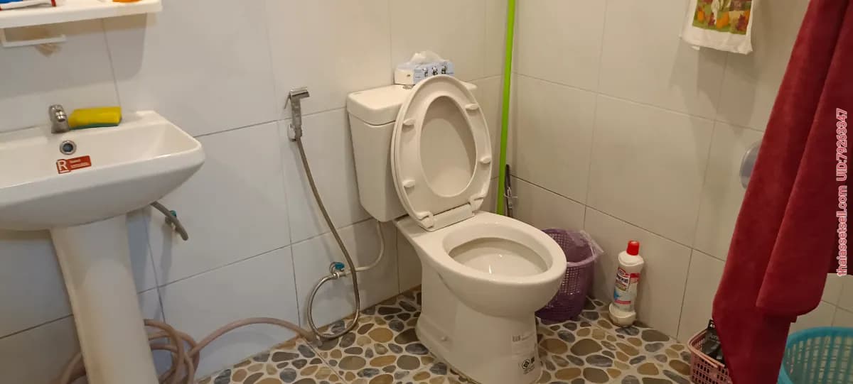 ขายบ้านพร้อมที่ดิน 2 ห้องนอน 1 ห้องทำงาน 1 ห้องโถงใหญ่ 1 ห้องครัว 2 ห้องน้ำพร้อมลานจอดรถติดแอร์ทุกห้อง มีระเบียงนั่งเล่นอายุบ้าน 2 ปี แม่ริม เชียงใหม่