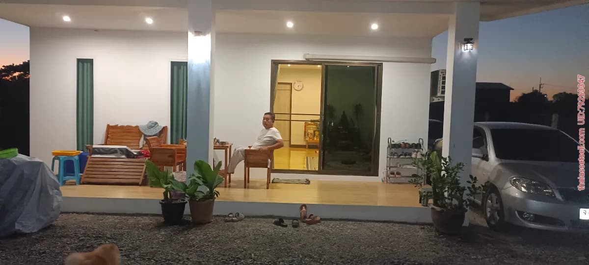 ขายบ้านพร้อมที่ดิน 2 ห้องนอน 1 ห้องทำงาน 1 ห้องโถงใหญ่ 1 ห้องครัว 2 ห้องน้ำพร้อมลานจอดรถติดแอร์ทุกห้อง มีระเบียงนั่งเล่นอายุบ้าน 2 ปี แม่ริม เชียงใหม่
