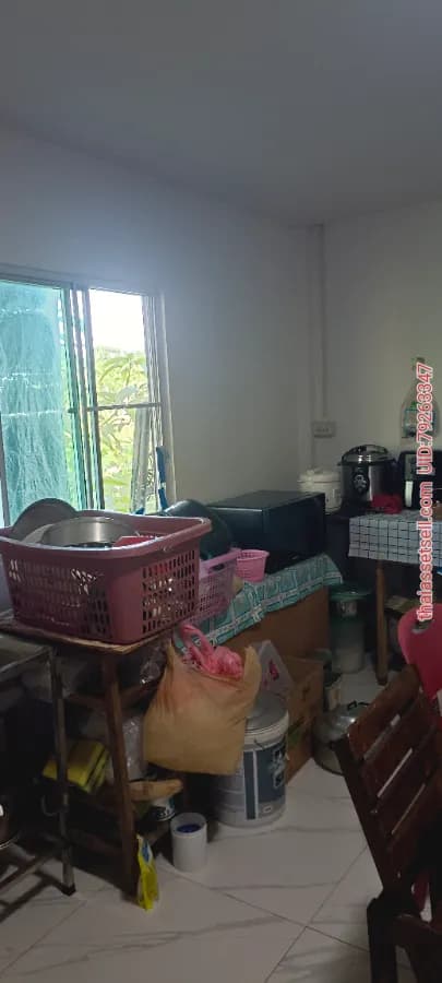 ขายบ้านพร้อมที่ดิน 2 ห้องนอน 1 ห้องทำงาน 1 ห้องโถงใหญ่ 1 ห้องครัว 2 ห้องน้ำพร้อมลานจอดรถติดแอร์ทุกห้อง มีระเบียงนั่งเล่นอายุบ้าน 2 ปี แม่ริม เชียงใหม่